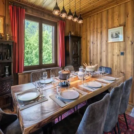 For 11 People Apartmán