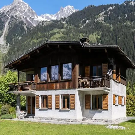 For 11 People * Chamonix
